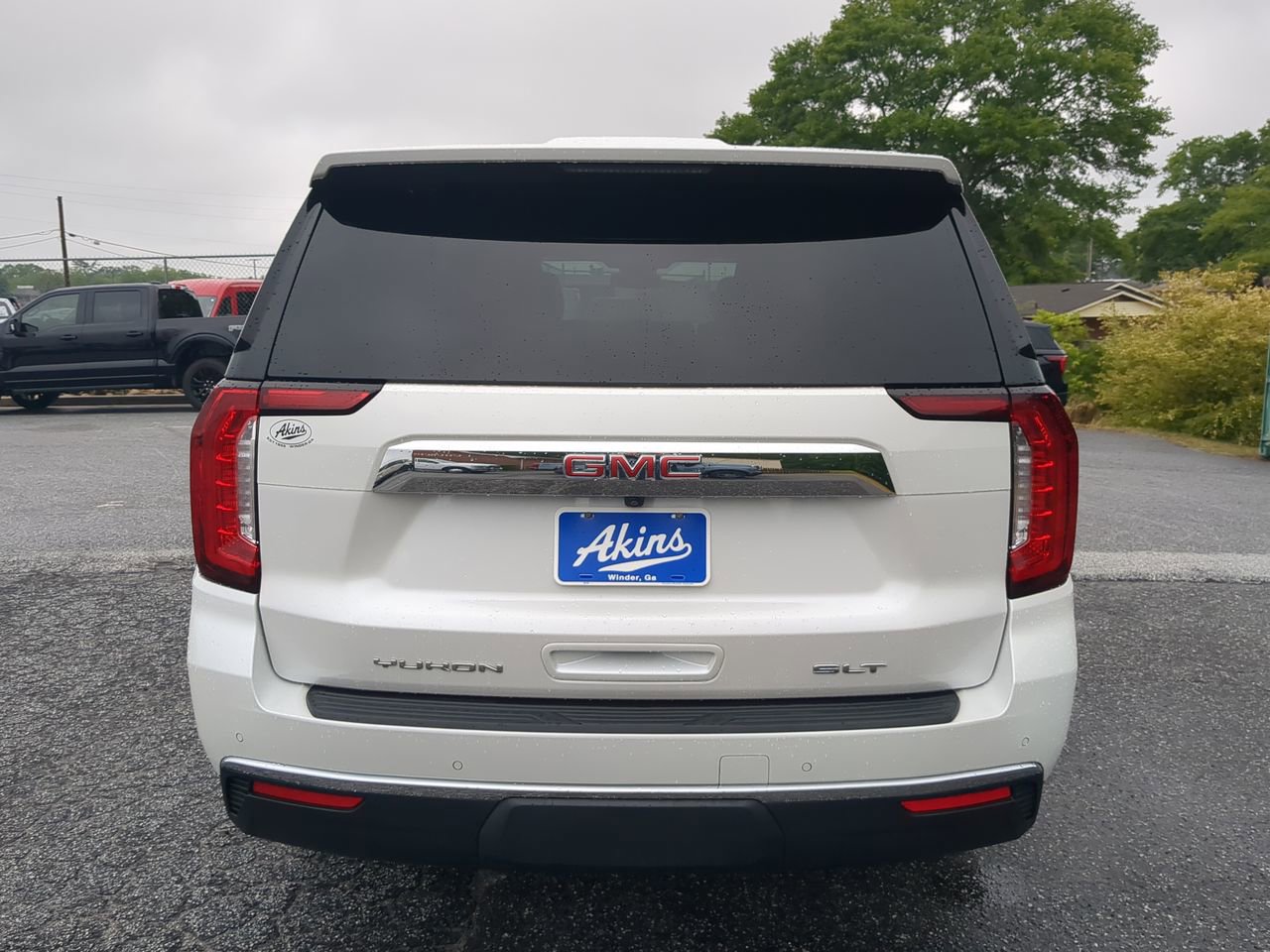 Used 2023 GMC Yukon XL SLT RWD image 4