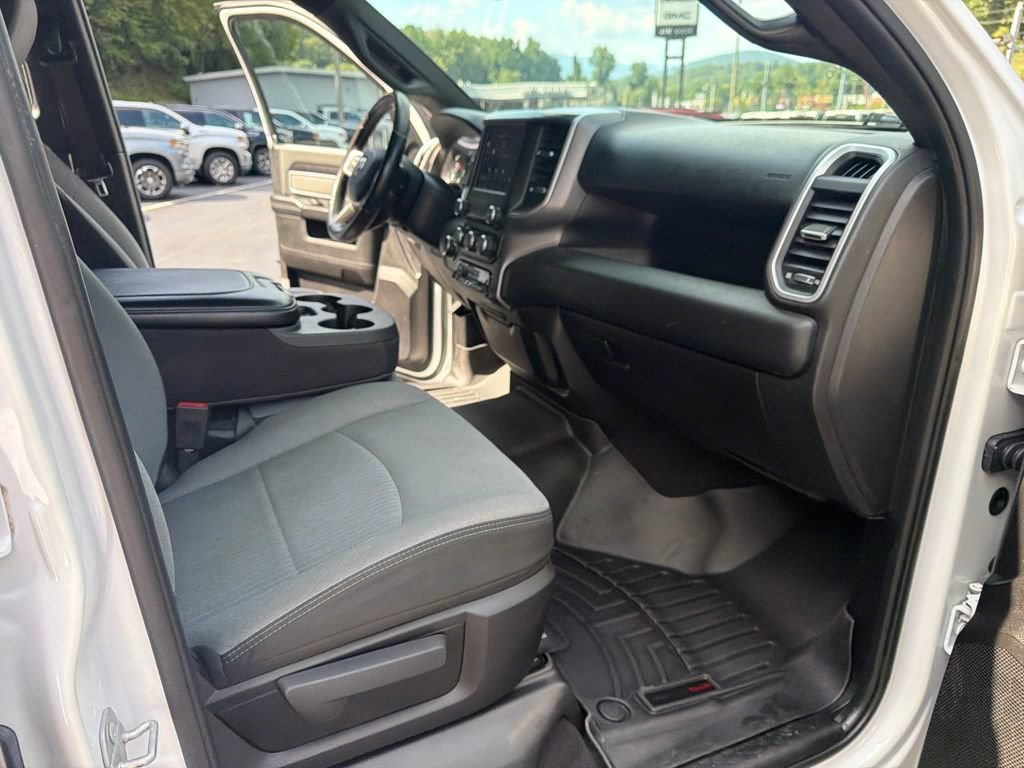 Used 2022 RAM 2500 Big Horn AWD/4WD image 16