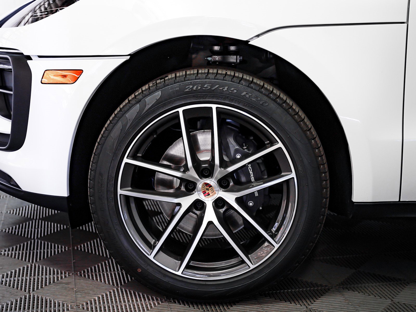 New 2026 Porsche Macan image 14