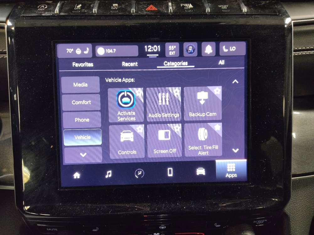 Used 2023 Jeep Grand Cherokee L Laredo image 25