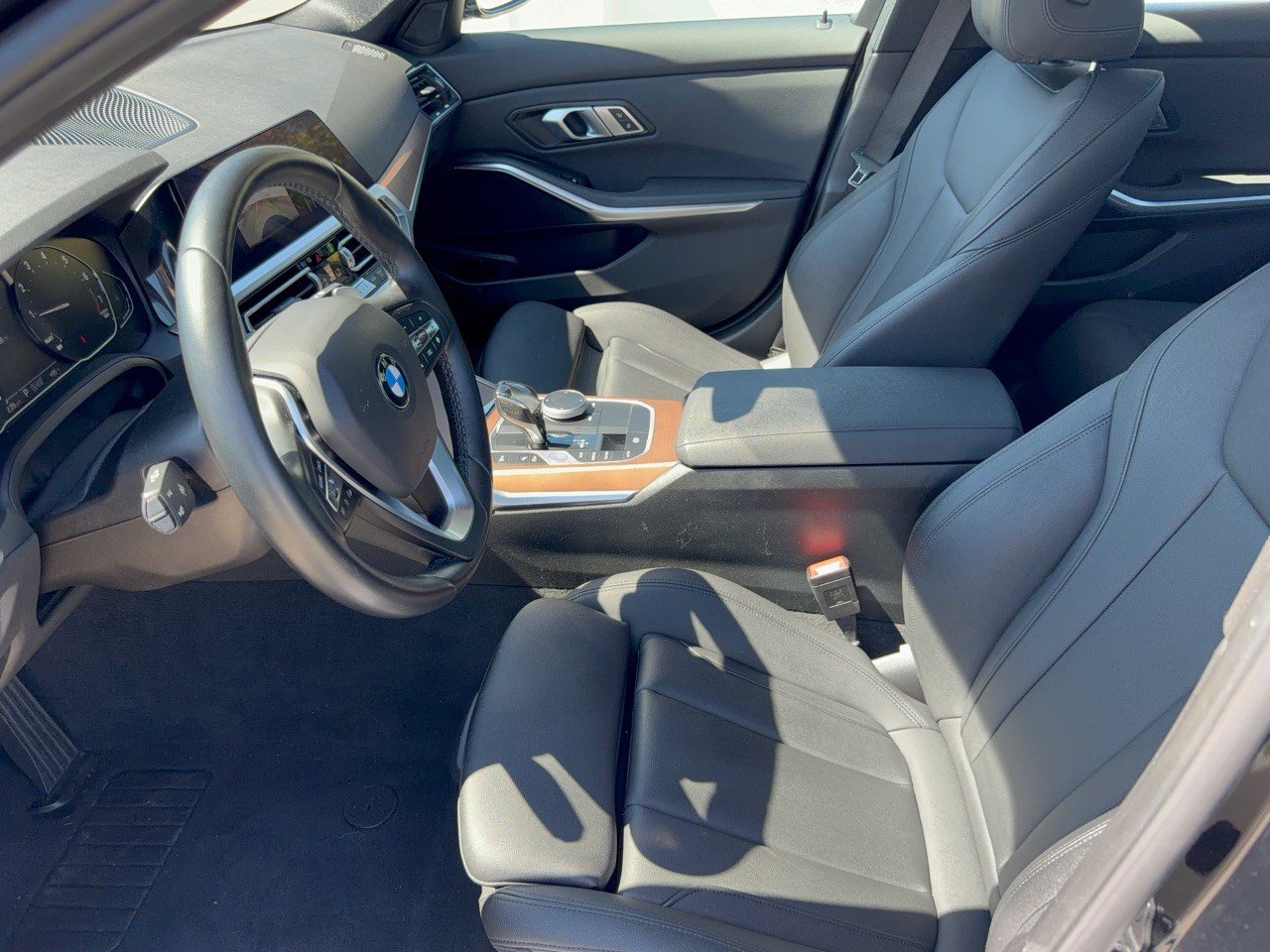 Used 2021 BMW 330i Sedan w/ Convenience Package (ZC2) RWD image 5