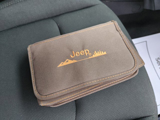 Used 2018 Jeep Wrangler Sport image 16