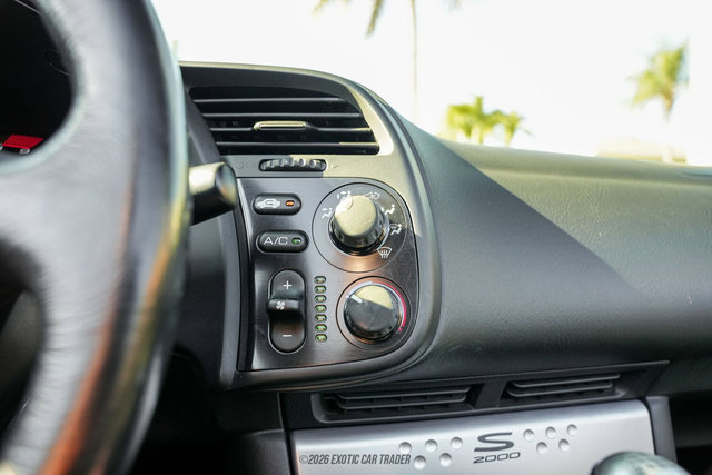 Used 2004 Honda S2000 image 46