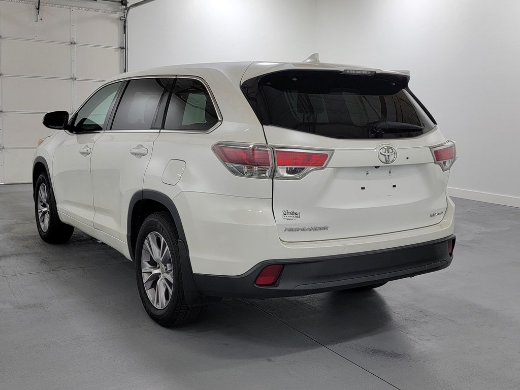 Used 2015 Toyota Highlander Plus AWD/4WD image 6