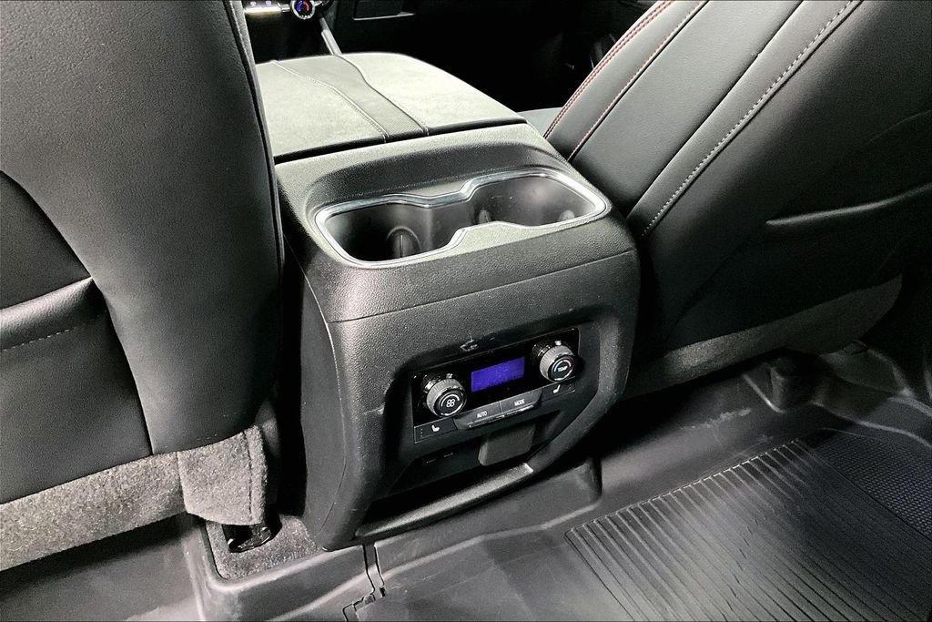 Used 2024 Chevrolet Traverse RS AWD/4WD image 30