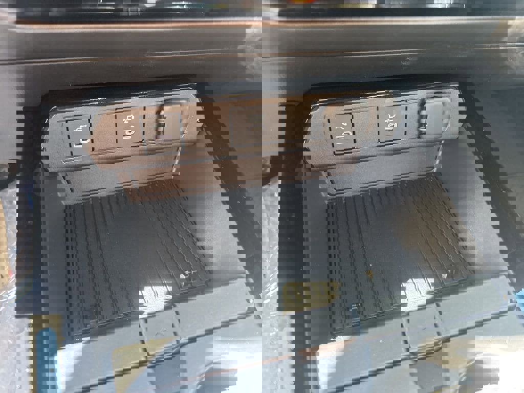 New 2026 Toyota Prius XLE image 6