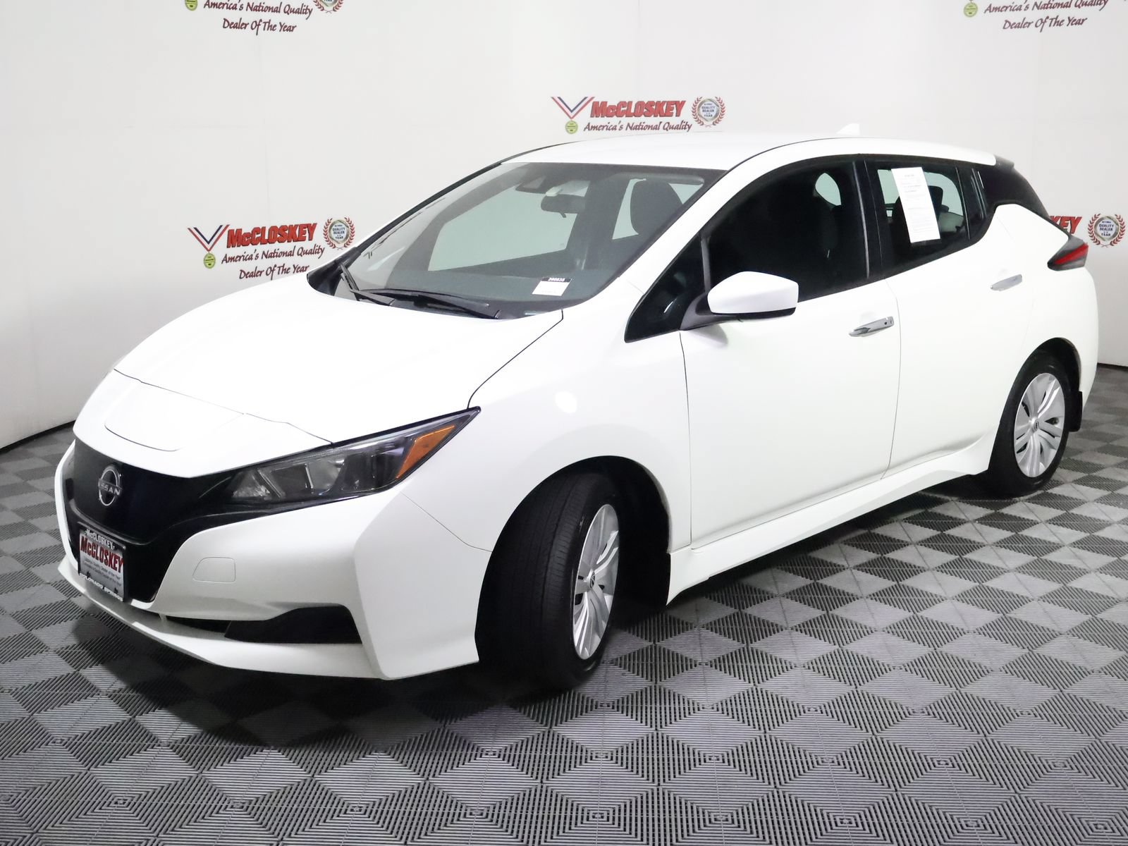 Used 2025 Nissan Leaf S FWD image 16