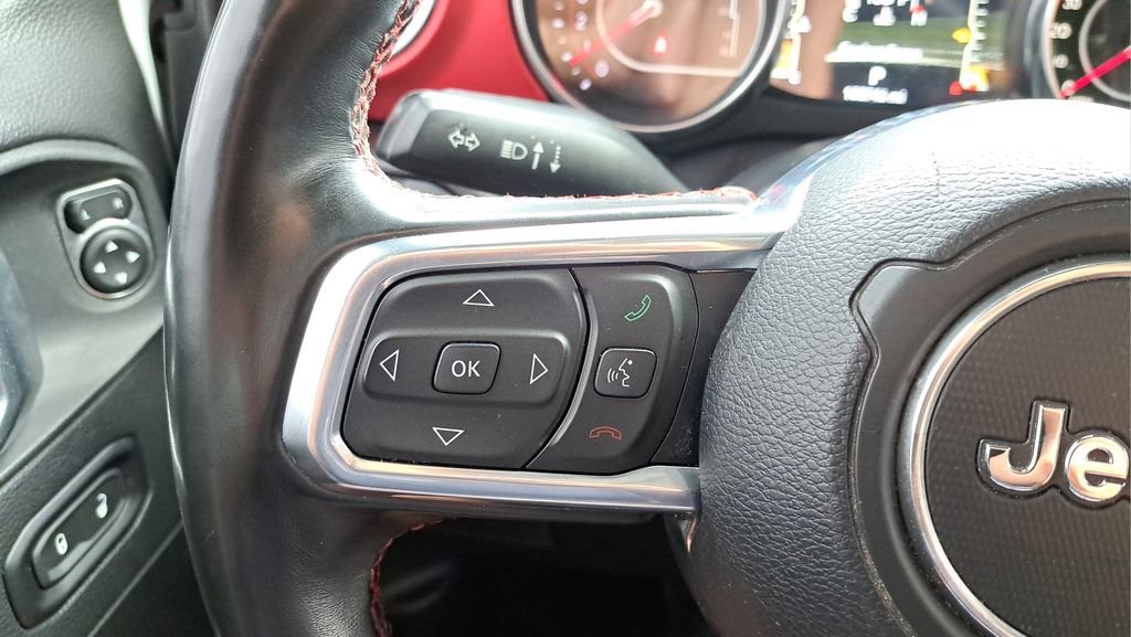 Used 2022 Jeep Gladiator Rubicon w/ Cold Weather Group AWD/4WD image 22