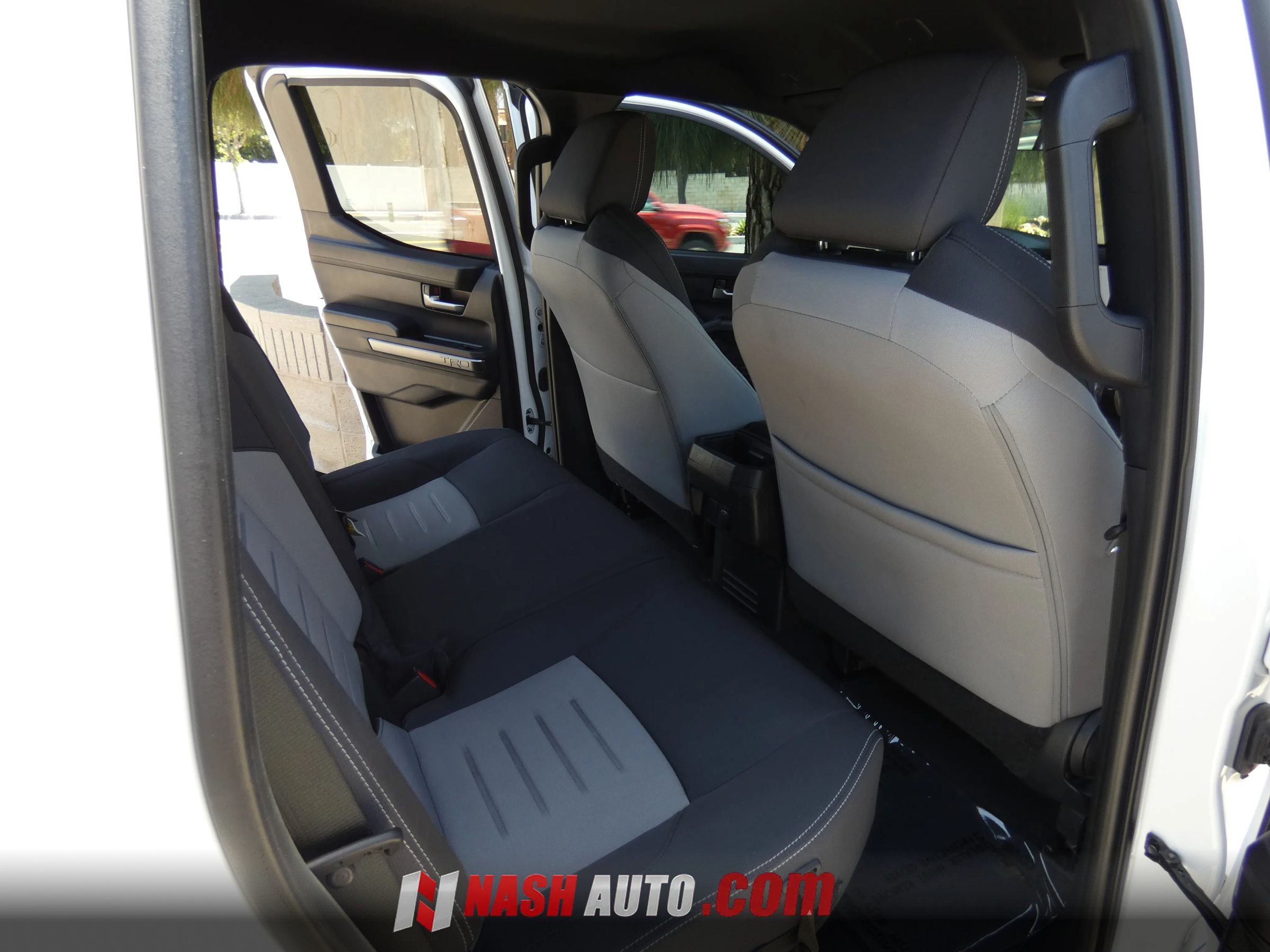 Used 2025 Toyota Tacoma TRD Sport AWD/4WD image 29