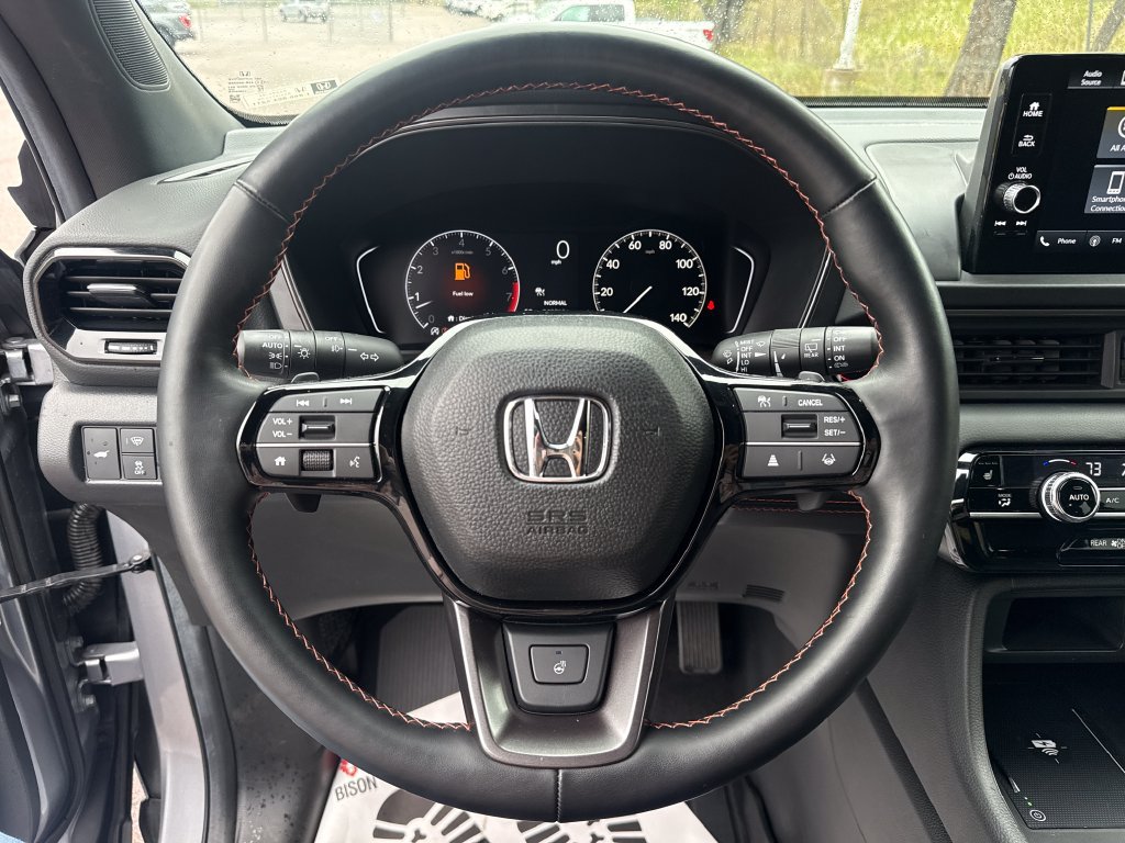 Used 2025 Honda Pilot TrailSport image 15