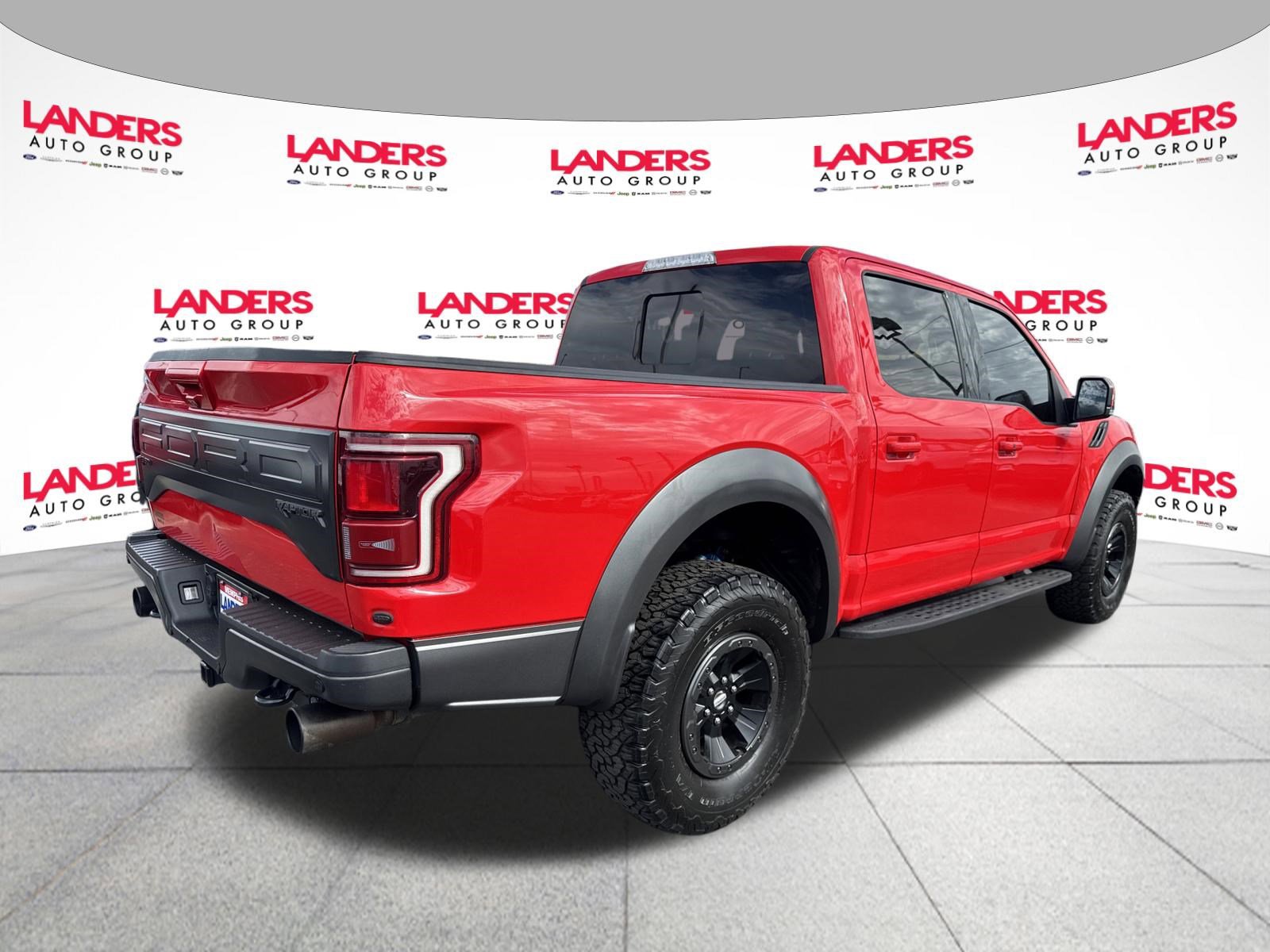 Used 2018 Ford F150 Raptor w/ Equipment Group 802A Luxury image 3