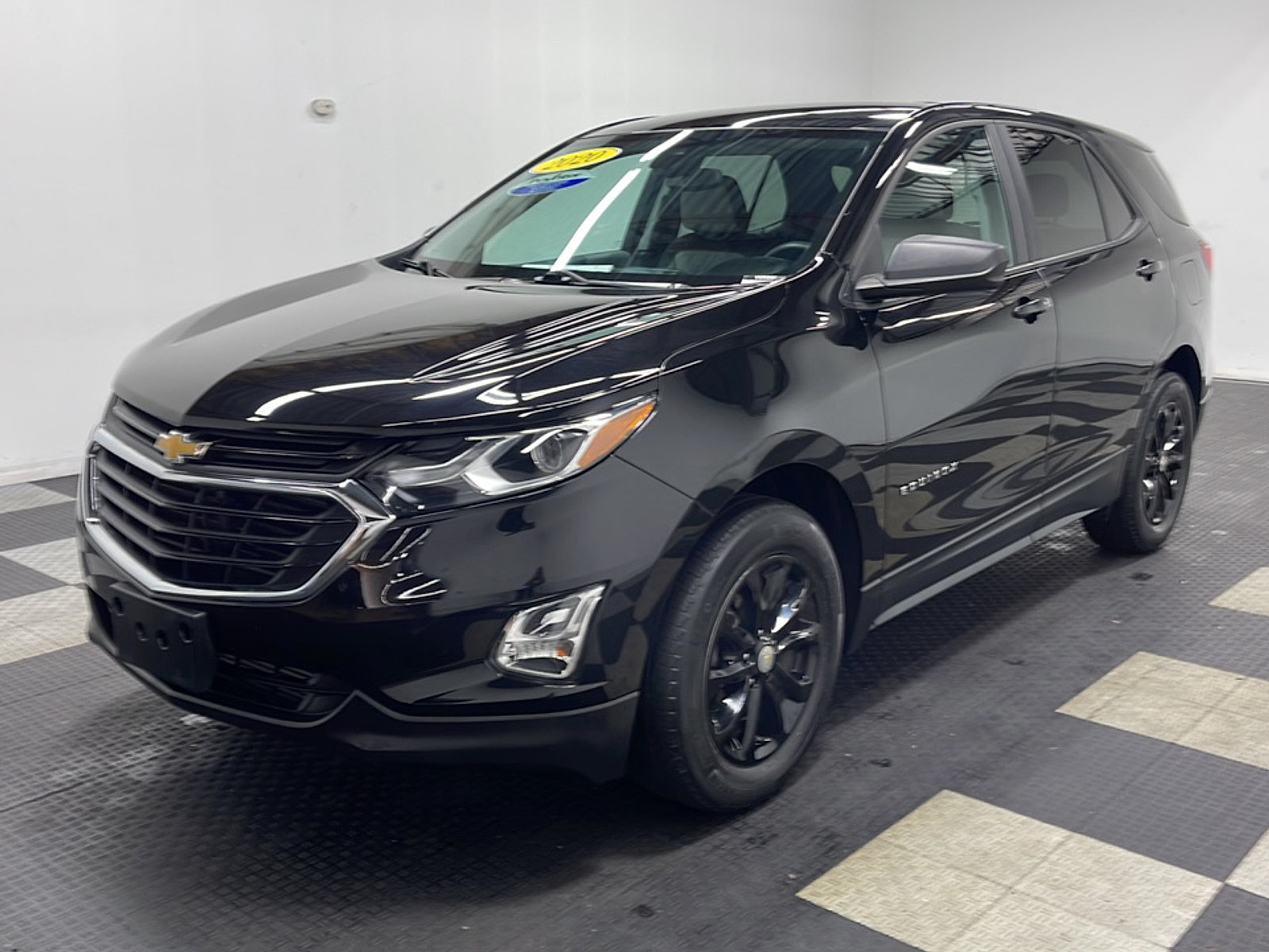 Used 2020 Chevrolet Equinox LS w/ LS Convenience Package FWD image 1