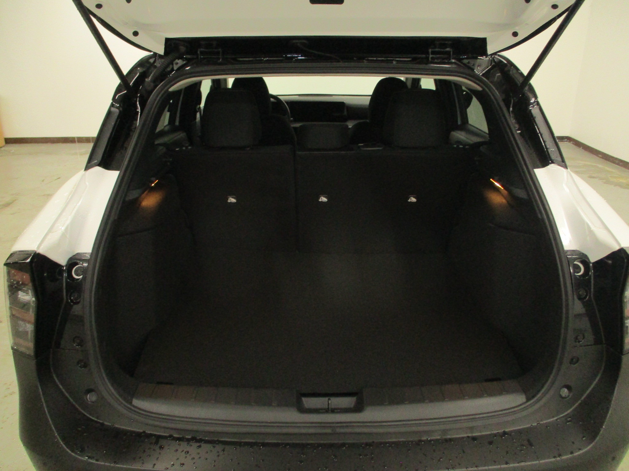 New 2026 Nissan Kicks SV w/ SV Premium Package AWD/4WD image 6