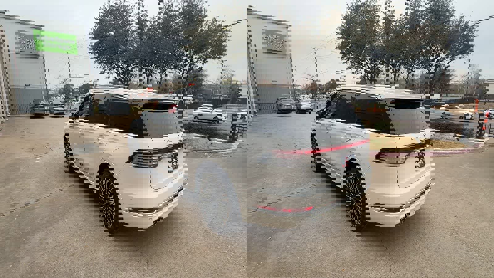 Used 2022 Lincoln Aviator Black Label w/ Dynamic Handling Package image 6