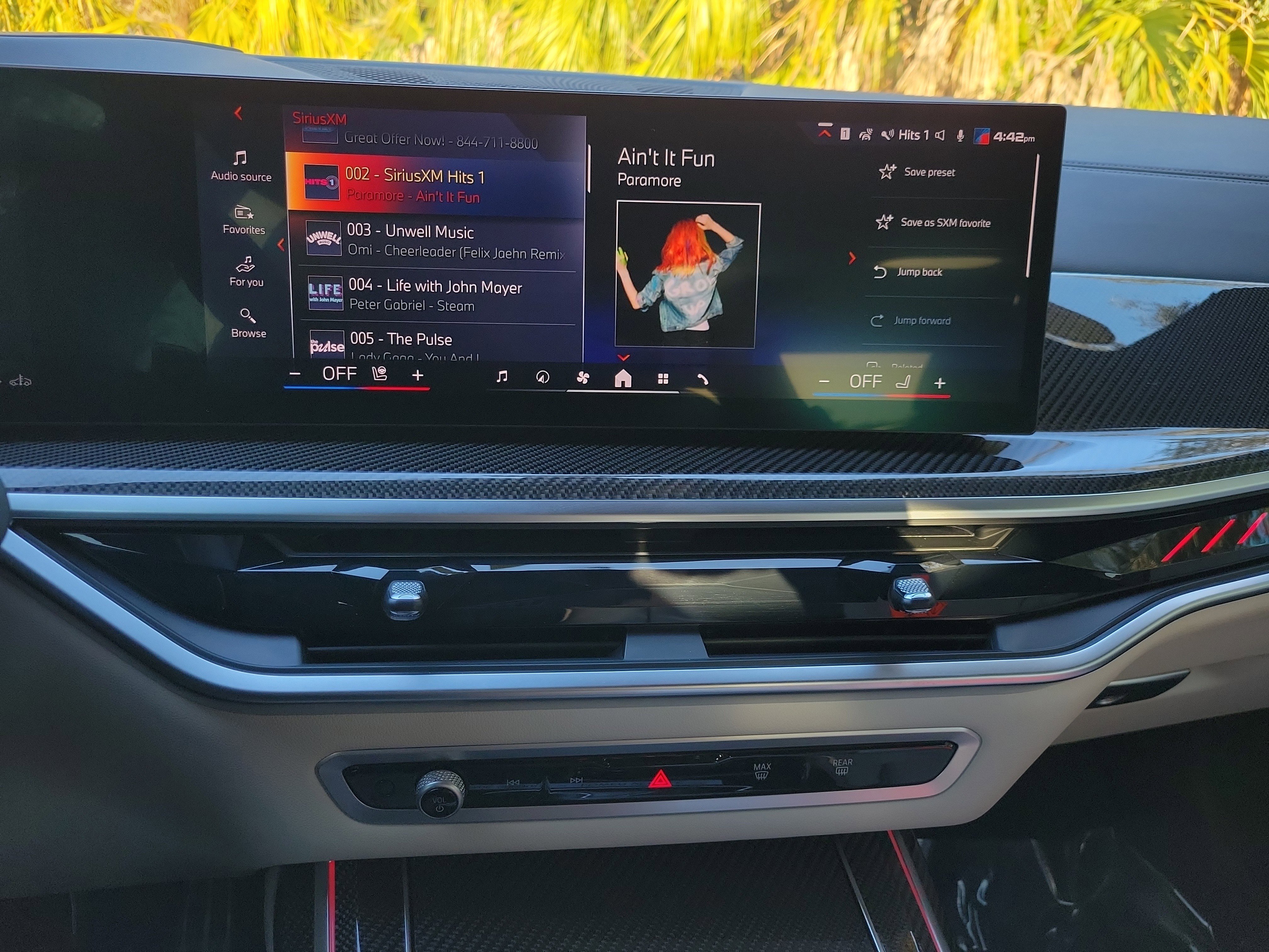 Used 2025 BMW X7 M60i image 22