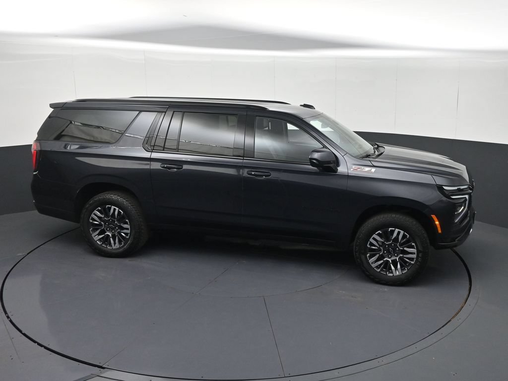Used 2025 Chevrolet Suburban Z71 AWD/4WD image 27