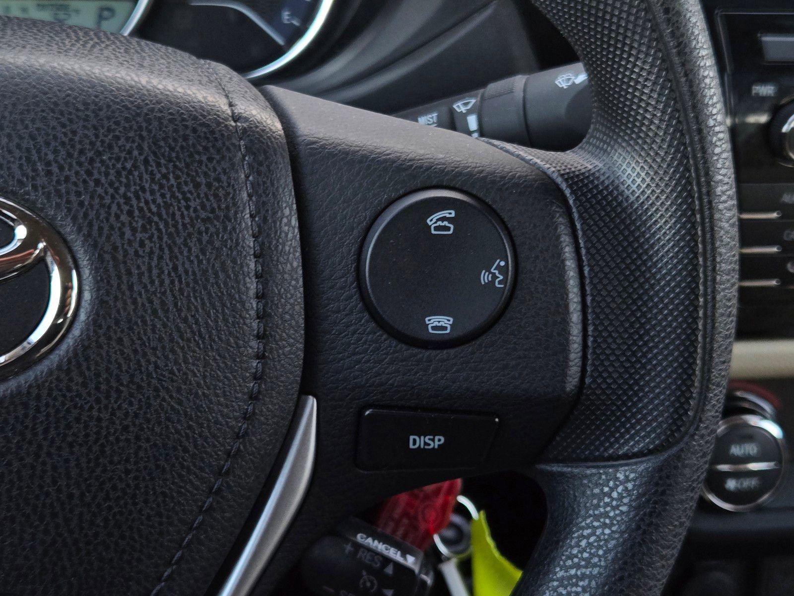 Used 2016 Toyota Corolla LE image 18