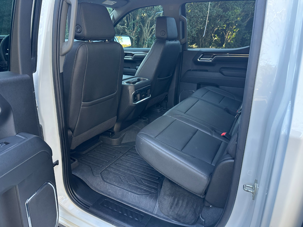 Used 2024 GMC Sierra 1500 Elevation w/ Elevation Premium Package image 15