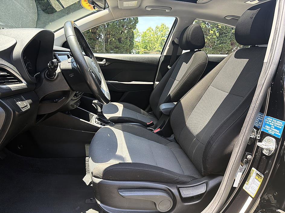Used 2019 Hyundai Accent Limited FWD image 11