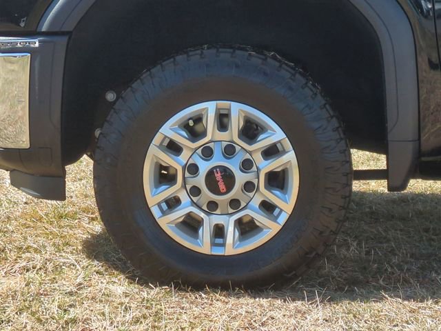 Used 2024 GMC Sierra 2500 SLE w/ SLE Convenience Package image 17