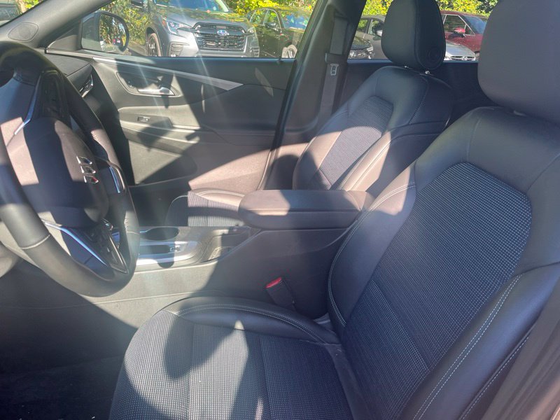 Used 2024 Buick Envista Preferred w/ Convenience I Package FWD image 9