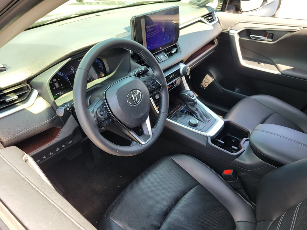 Used 2024 Toyota RAV4 Limited w/ Advanced Technology Package AWD/4WD image 3