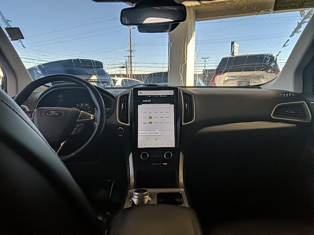 Used 2022 Ford Edge SEL image 15