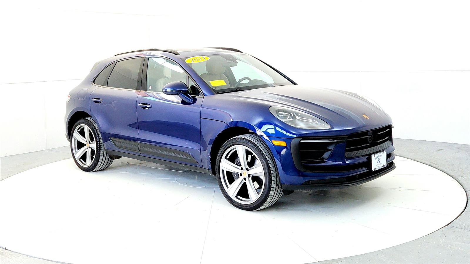 Used 2024 Porsche Macan Turbo image 7