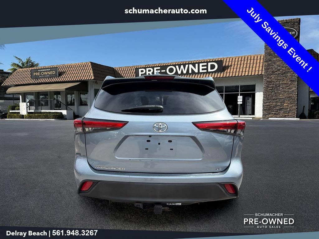 Used 2021 Toyota Highlander LE FWD image 6