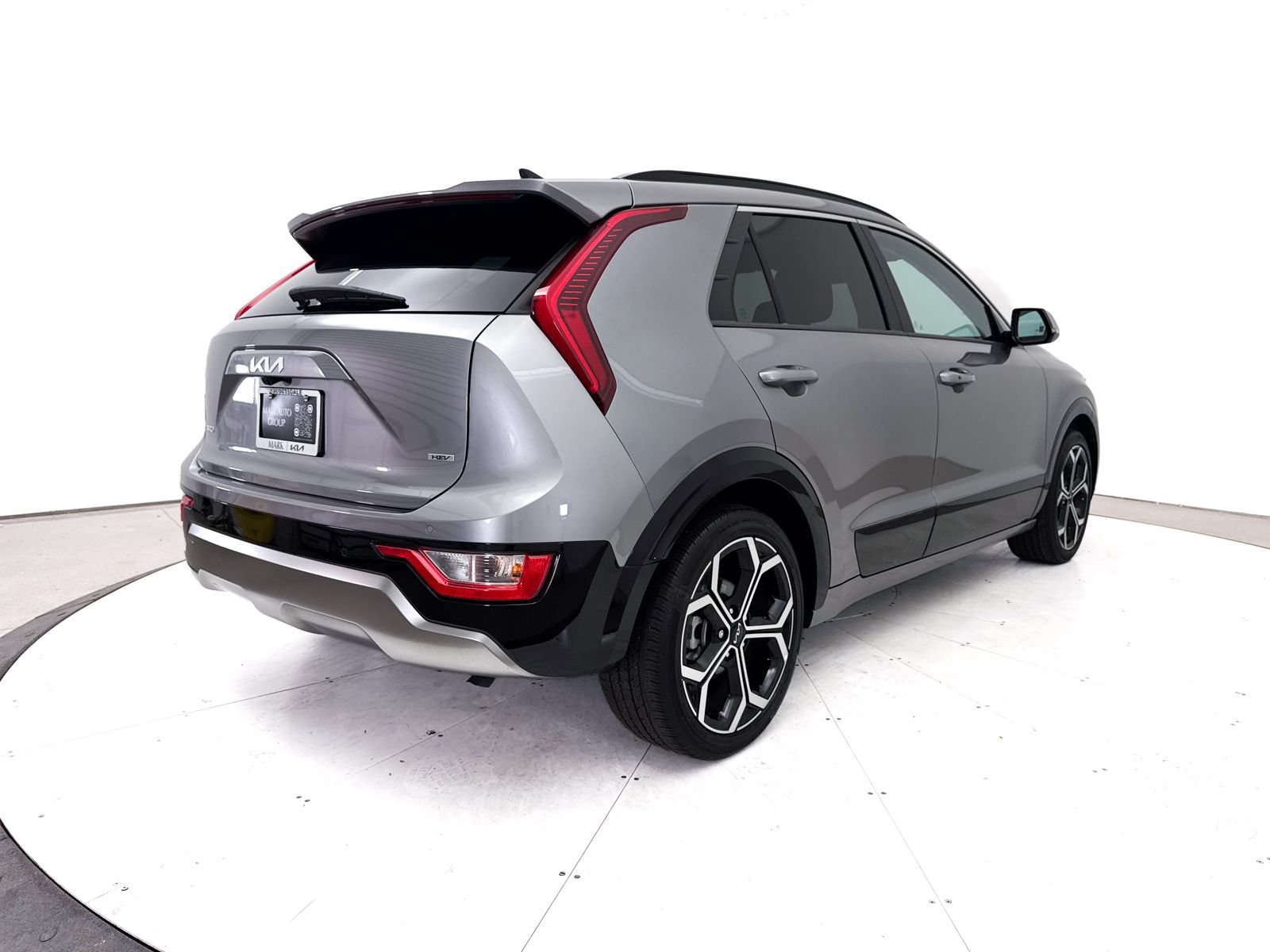 Used 2024 Kia Niro EX Touring FWD image 19