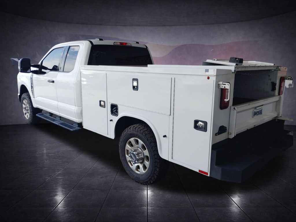 Used 2023 Ford F250 XLT AWD/4WD image 3
