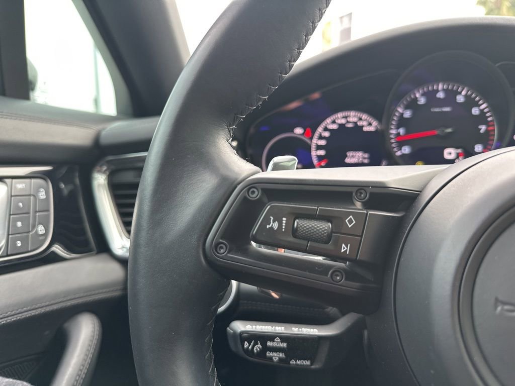 Used 2022 Porsche Panamera 4S image 17