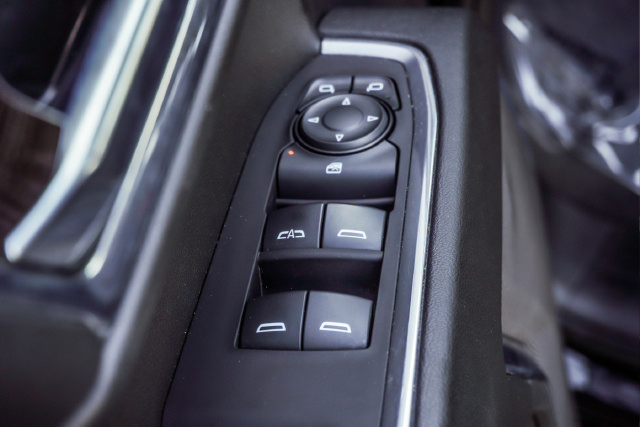 Used 2024 Chevrolet Silverado 1500 LT AWD/4WD image 11
