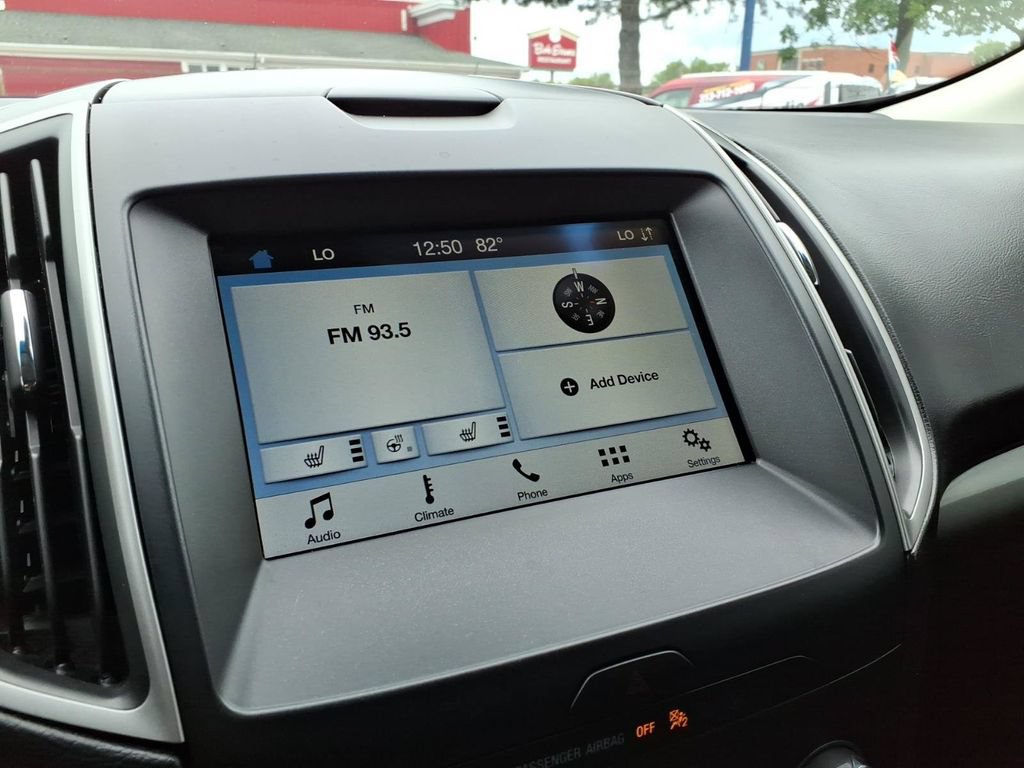 Used 2019 Ford Edge SEL w/ Equipment Group 201A FWD image 18