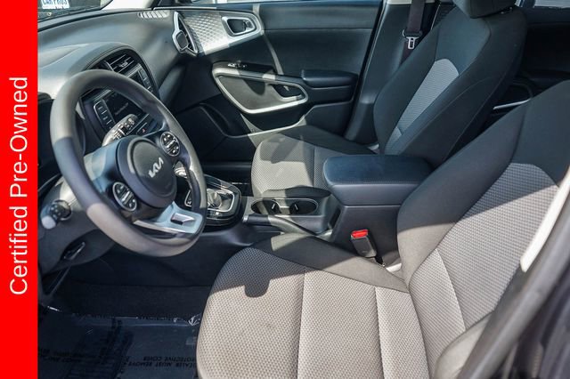 Certified 2023 Kia Soul LX FWD image 19