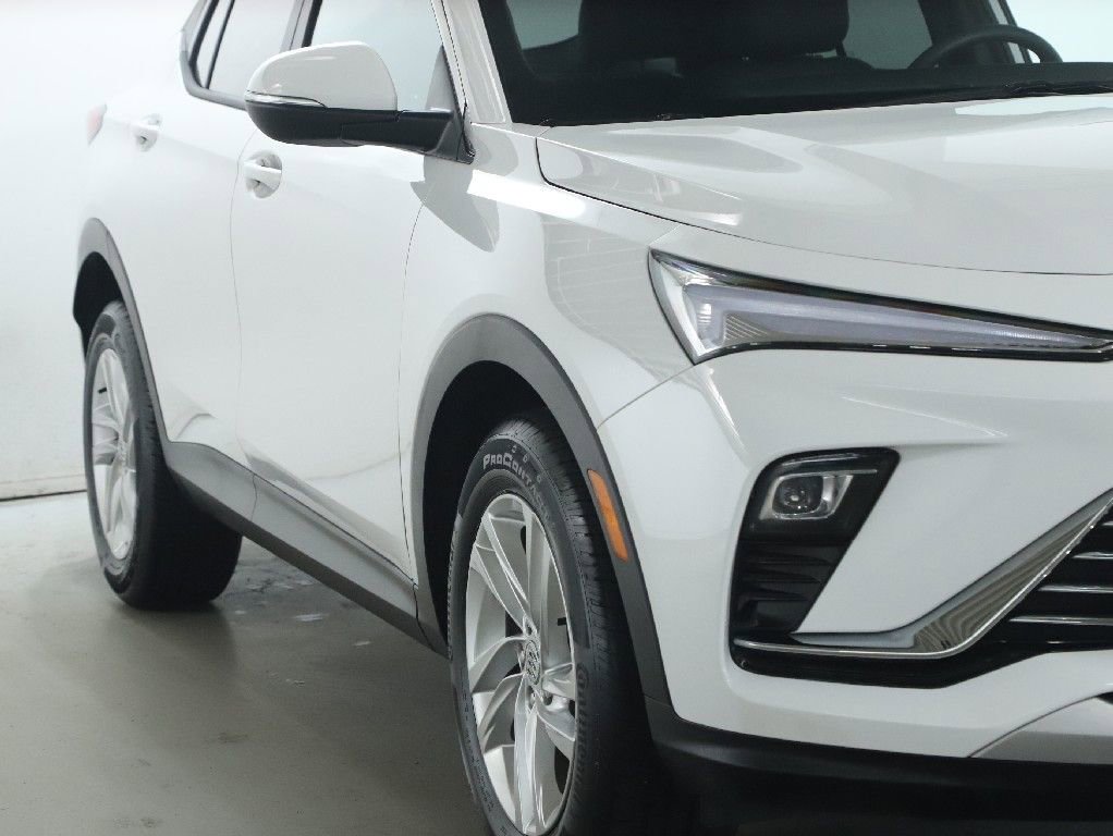 Used 2025 Buick Envista Preferred image 8