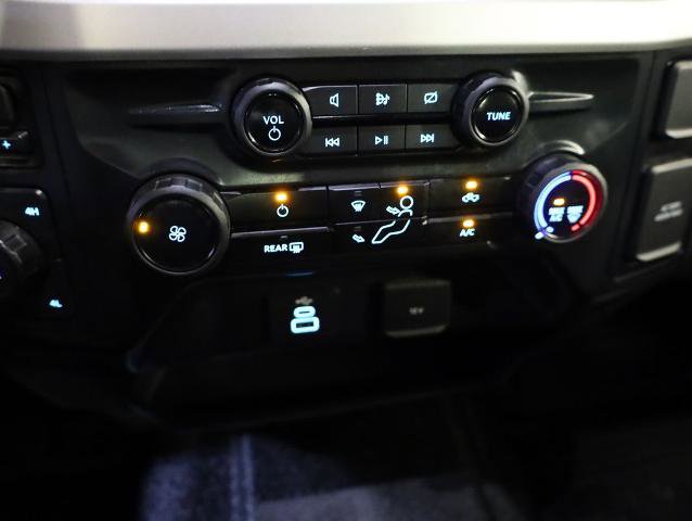 Certified 2024 Ford F350 XLT w/ FX4 Off-Road Package image 9