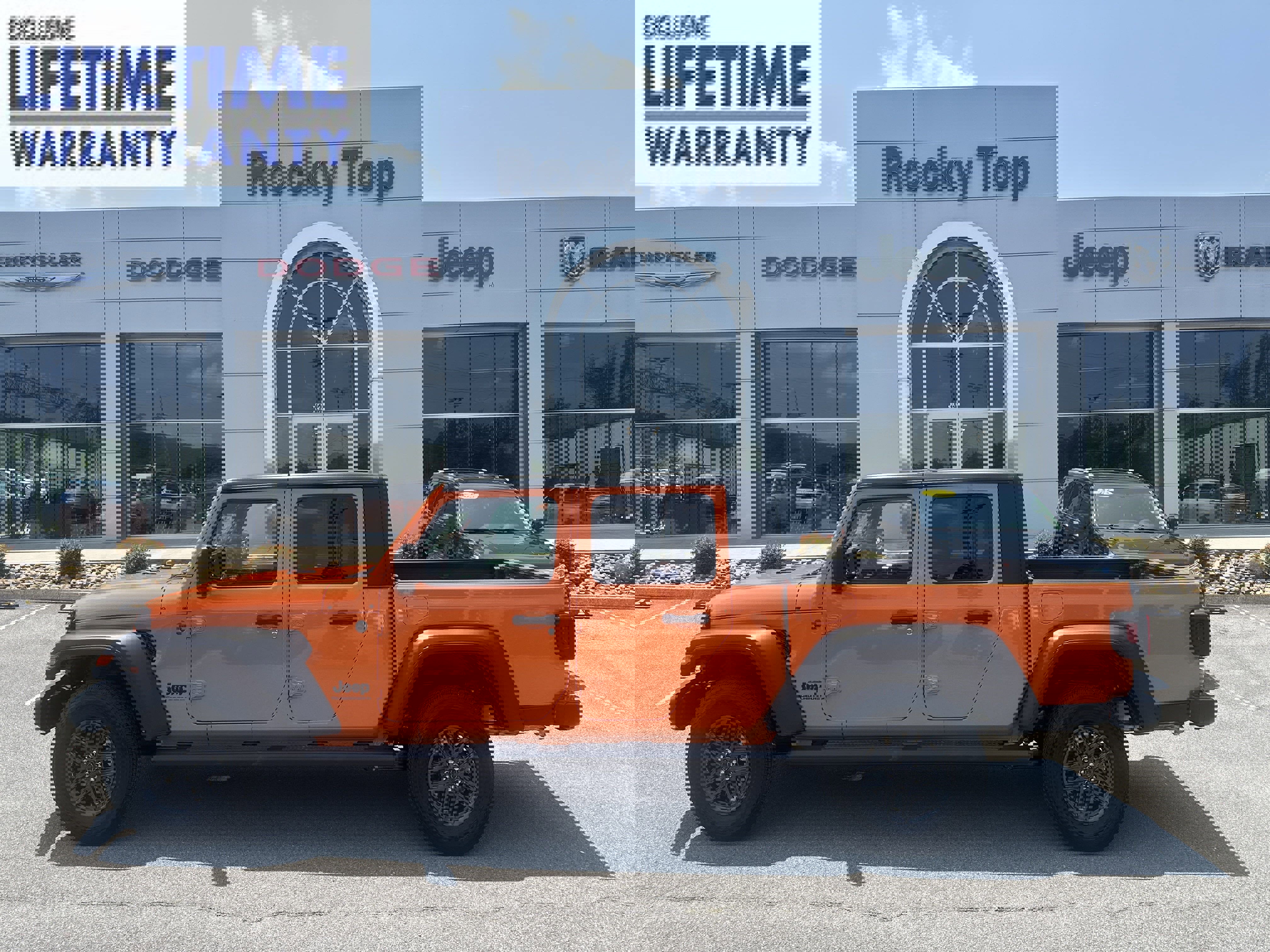 New 2025 Jeep Gladiator Sport image 1