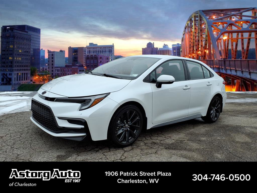 Used 2023 Toyota Corolla SE w/ Carpet Mat Package (TMS) image 7