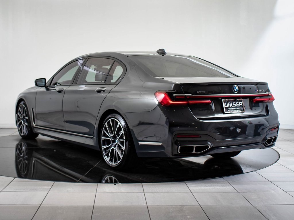 Used 2022 BMW M760i xDrive w/ Luxury Rear Seating Package image 11