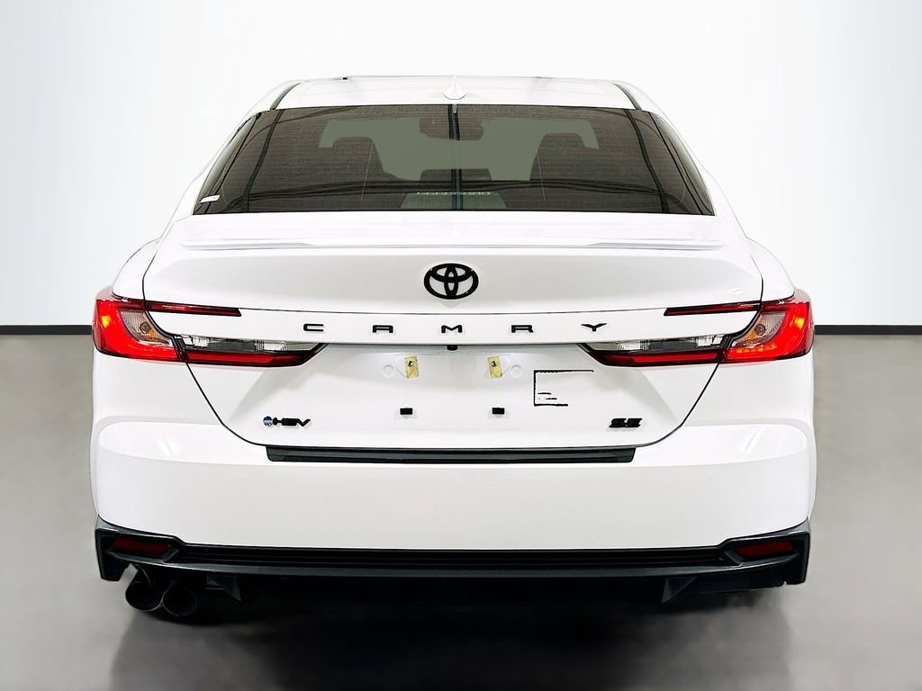 Used 2025 Toyota Camry SE w/ Convenience Package FWD image 5