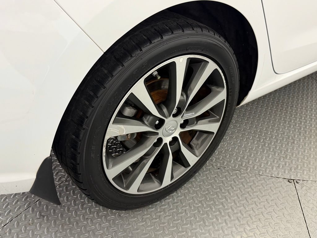 Used 2020 Hyundai Elantra GT FWD image 54