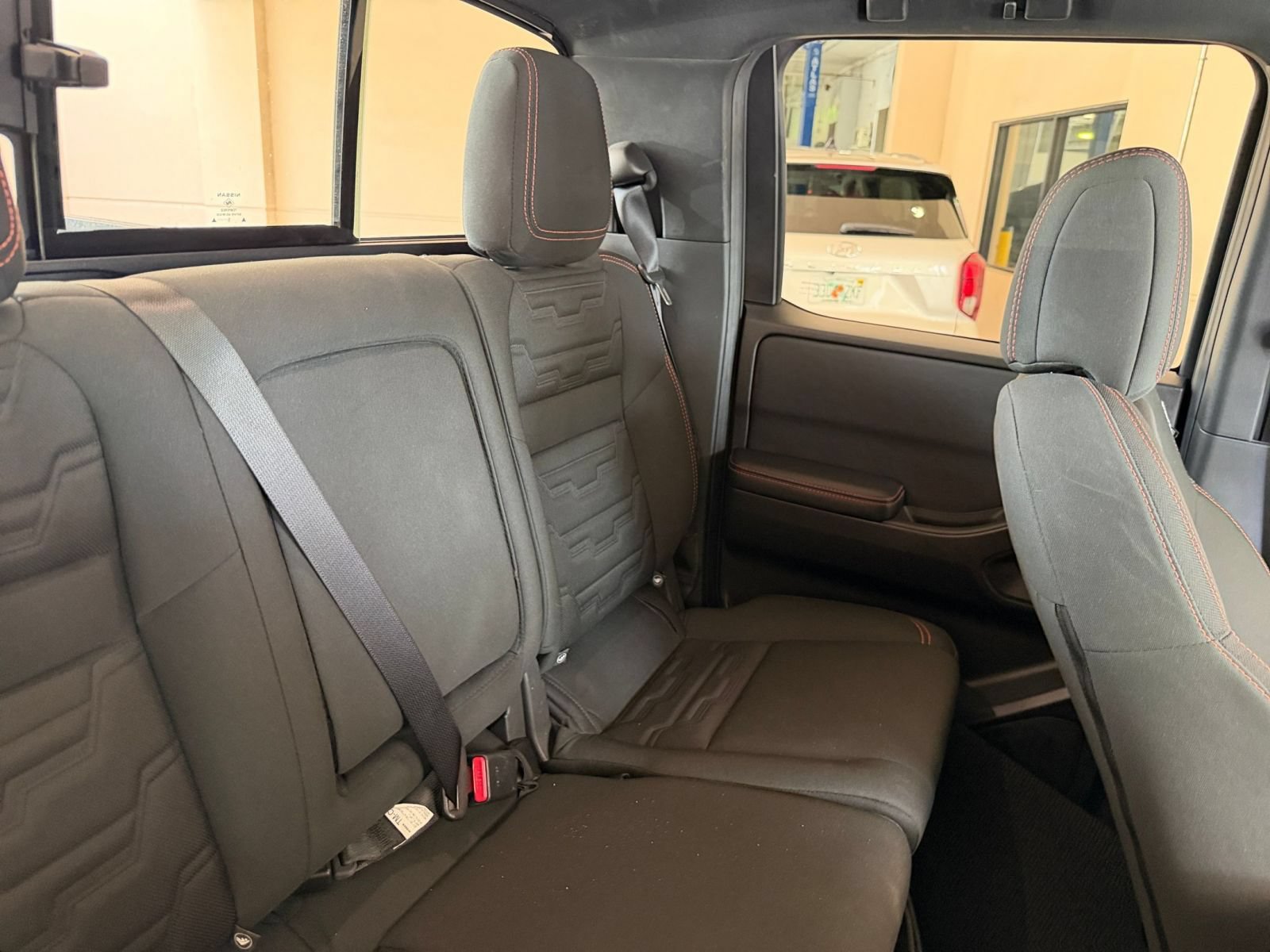 Used 2026 Nissan Frontier PRO-4X AWD/4WD image 32