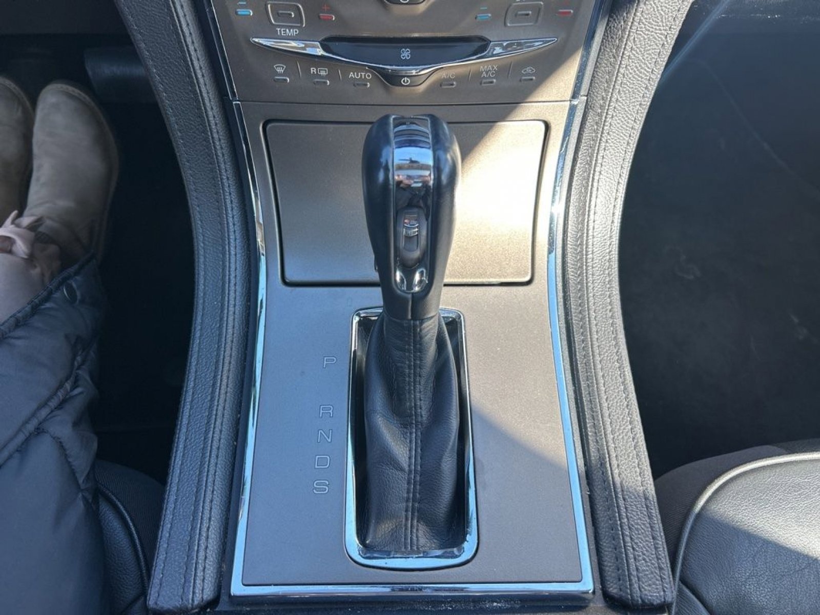 Used 2013 Lincoln MKX FWD image 20