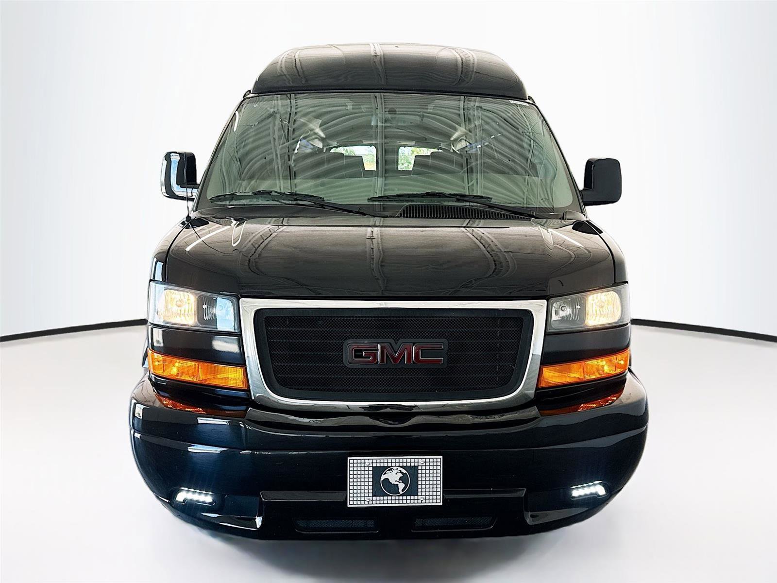 Used 2023 GMC Savana 2500 RWD image 21