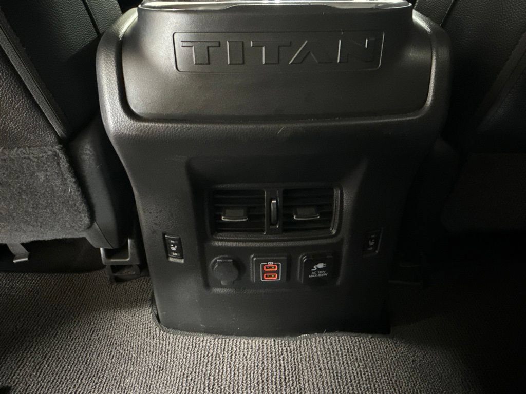 Used 2019 Nissan Titan PRO-4X w/ Pro-4x Convenience Package AWD/4WD image 14