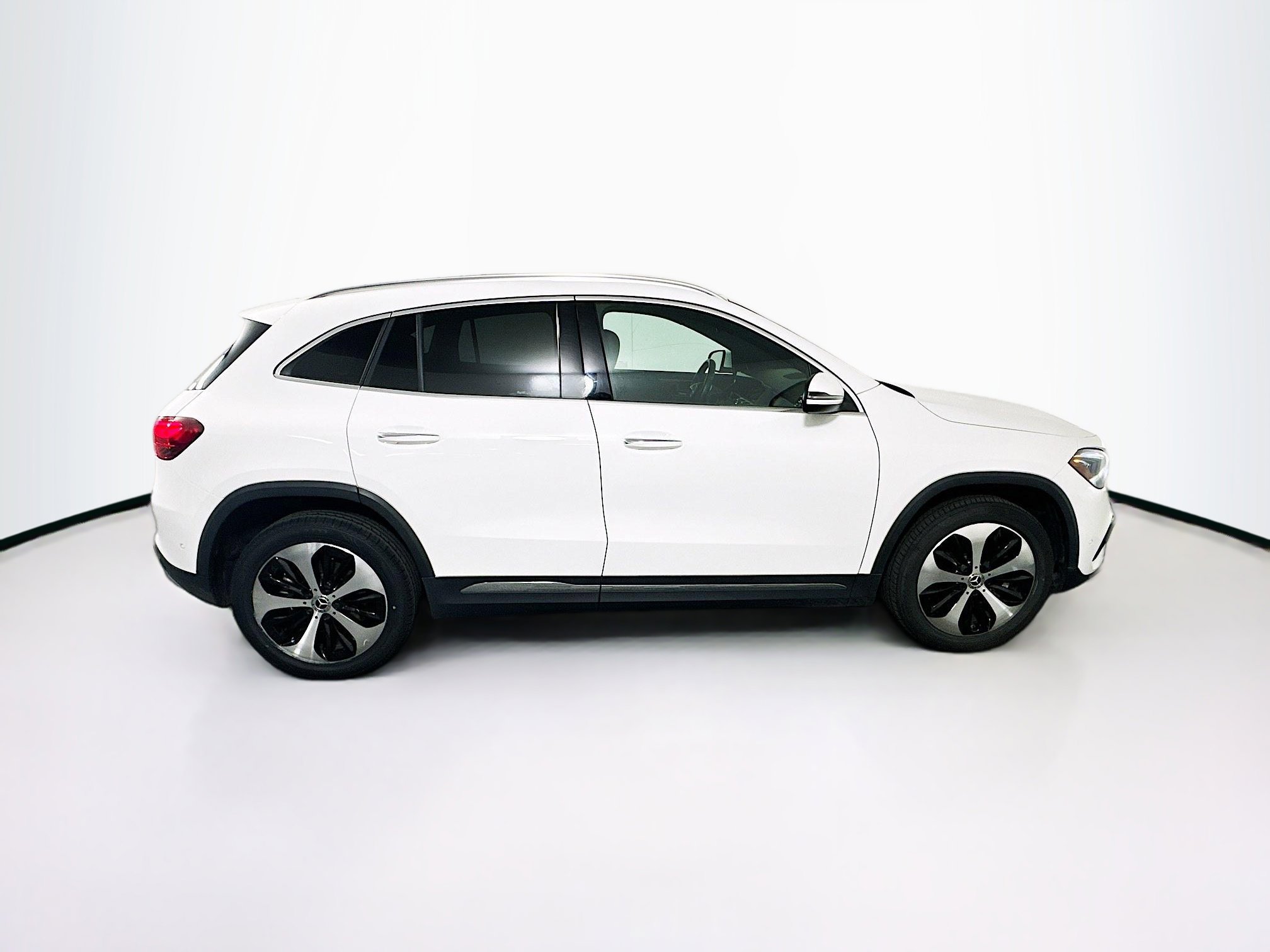 Used 2025 Mercedes-Benz GLA 250 image 10