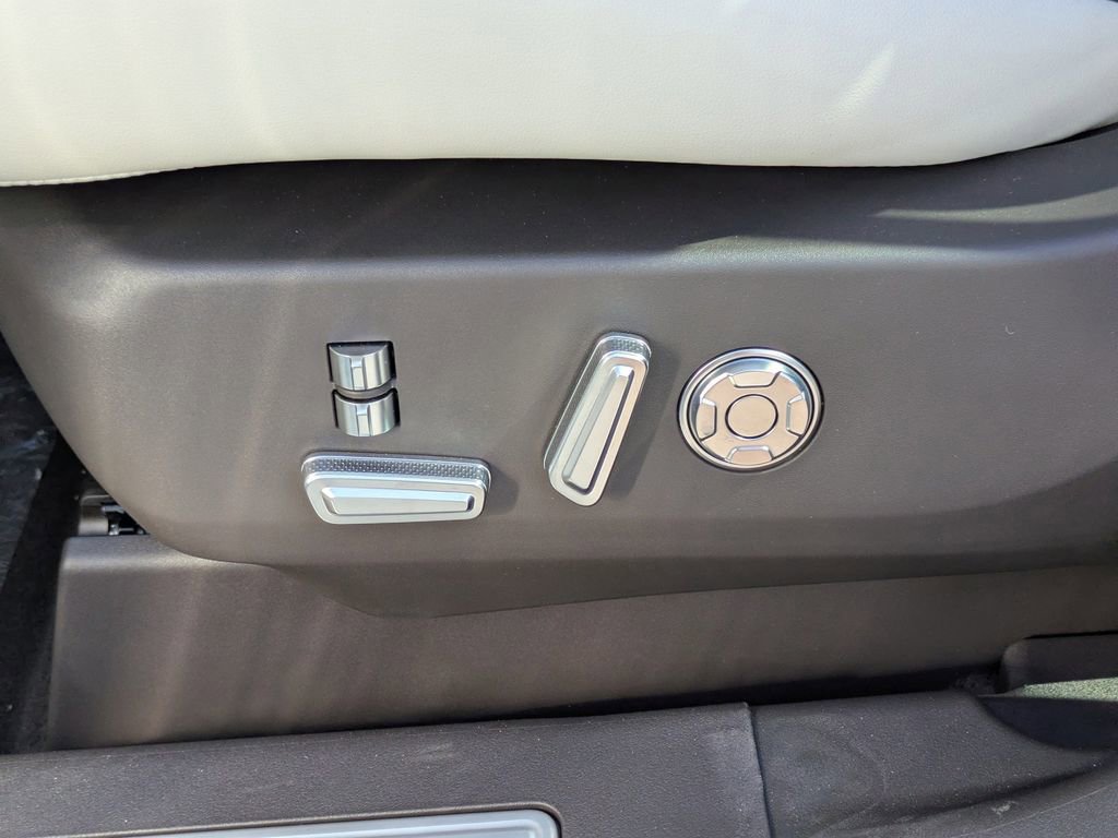 New 2026 Lincoln Nautilus Black Label image 23