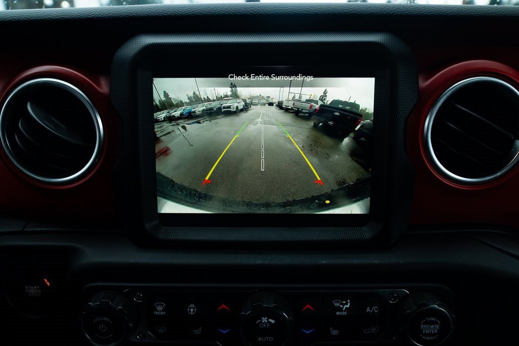 Used 2023 Jeep Wrangler Unlimited Rubicon w/ Cold Weather Group image 16