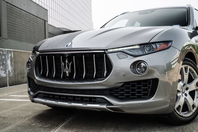 Used 2017 Maserati Levante S AWD/4WD image 22